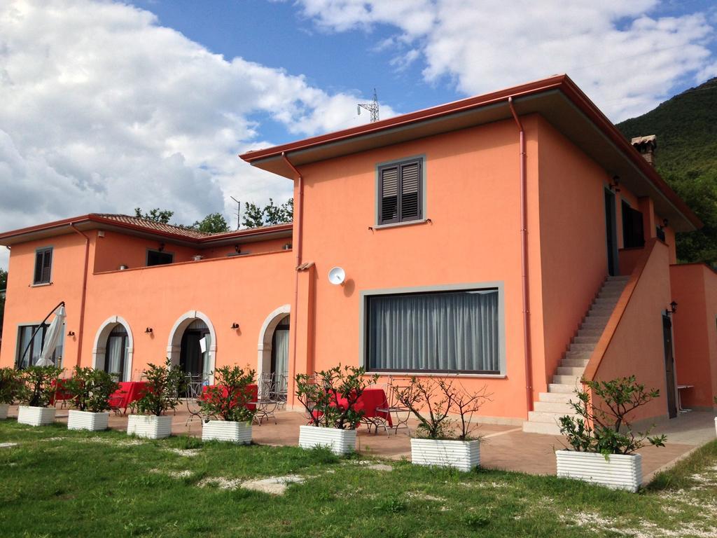 Salisu Country House Guest House Mignano Monte Lungo Exterior foto